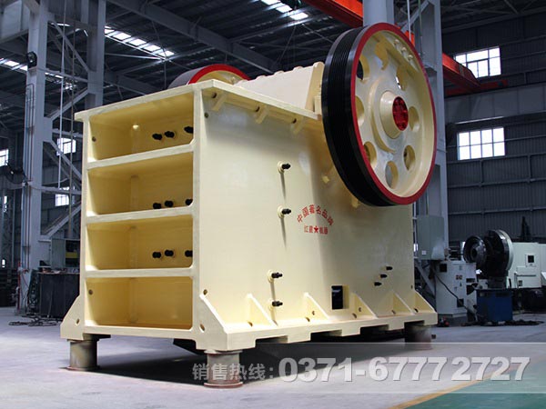 礫巖破碎、制砂全套加工設(shè)備都有什么？