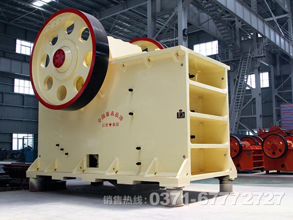 顎式粉碎機顎板、肘板和邊護板哪種好？