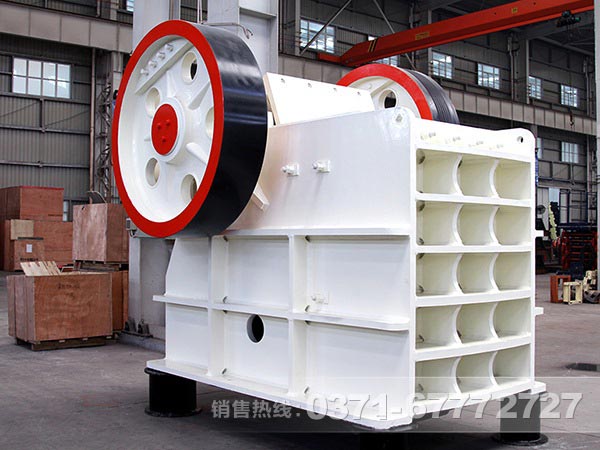 砼路面移動(dòng)破碎機(jī)