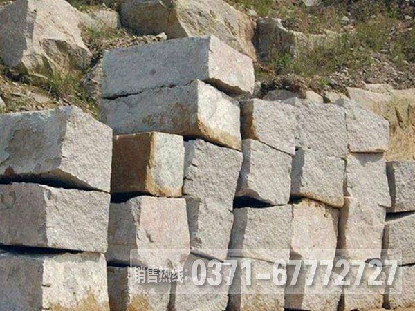 花崗巖石料生產(chǎn)線需要多少錢，用到哪設(shè)備？