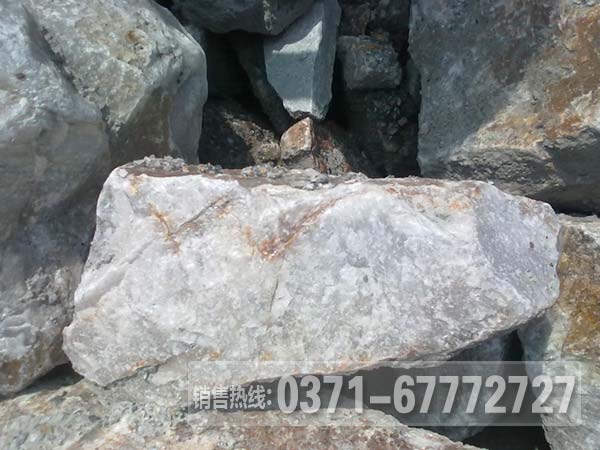 石英石制砂生產(chǎn)線組建方法、所需設備、工藝流程介紹