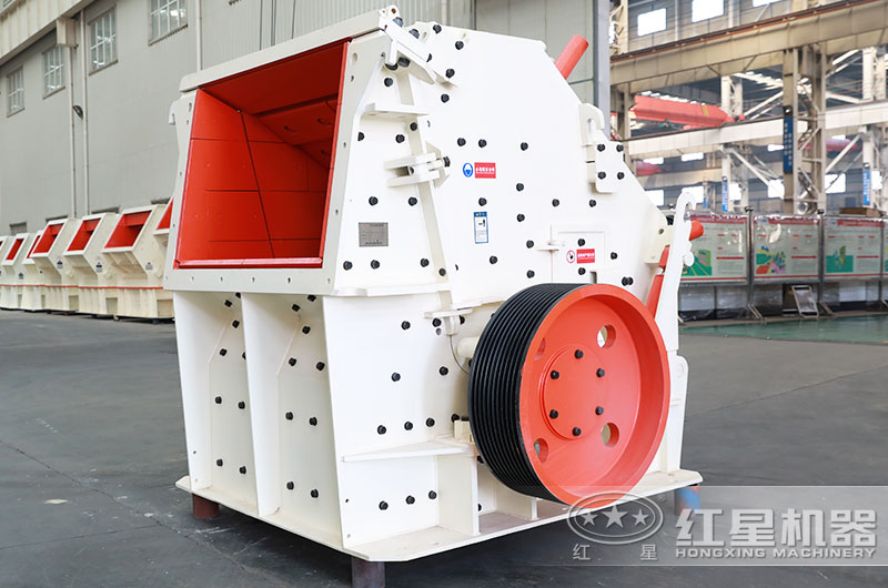 CI反擊破碎石機(jī)圖片 CI反擊破碎石機(jī)圖片