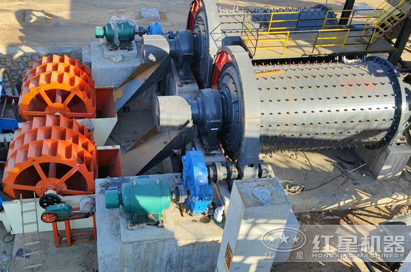 山東客戶(hù)球磨機(jī)工作現(xiàn)場(chǎng)圖片 山東客戶(hù)球磨機(jī)工作現(xiàn)場(chǎng)圖片