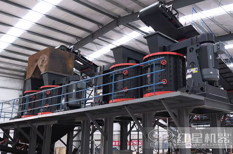 多臺復(fù)合式破碎機聯(lián)合作業(yè) 多臺復(fù)合式破碎機聯(lián)合作業(yè)