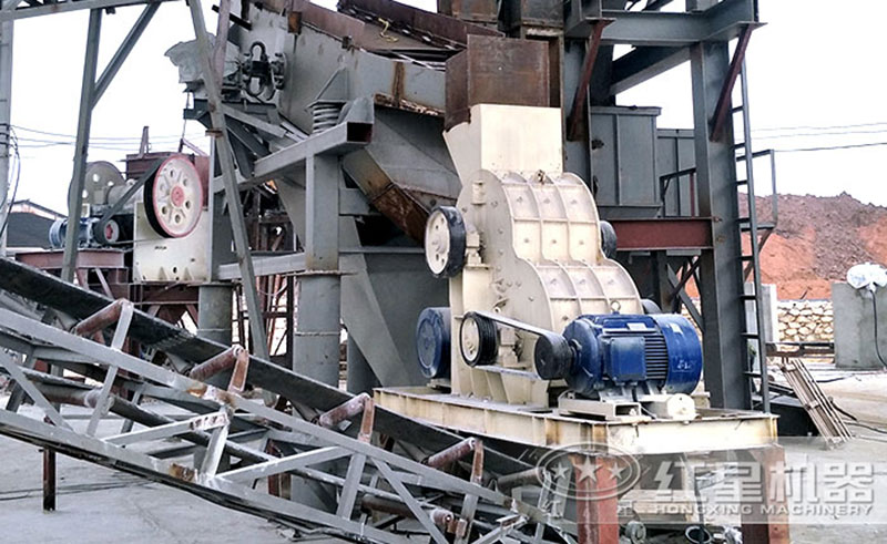 磚廠(chǎng)雙級(jí)粉碎機(jī)工作現(xiàn)場(chǎng)圖片 磚廠(chǎng)雙級(jí)粉碎機(jī)工作現(xiàn)場(chǎng)圖片