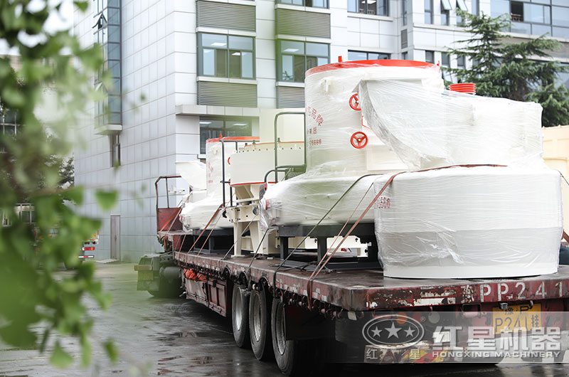 石油焦磨粉機(jī)設(shè)備發(fā)貨 石油焦磨粉機(jī)設(shè)備發(fā)貨