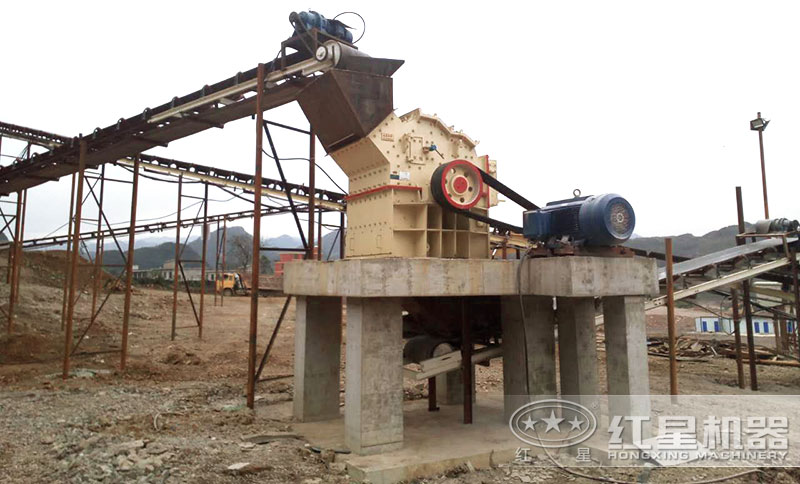 1414細碎機生產(chǎn)石子現(xiàn)場 1414細碎機生產(chǎn)石子現(xiàn)場