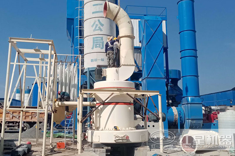 高嶺土磨粉生產(chǎn)線客戶現(xiàn)場圖 高嶺土磨粉生產(chǎn)線客戶現(xiàn)場圖