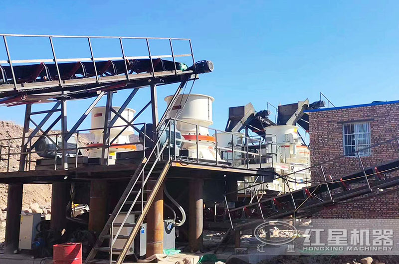 2臺(tái)設(shè)備聯(lián)合作業(yè)，產(chǎn)量高