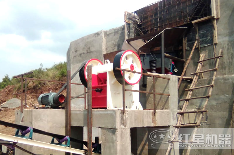 46顎破機工作現(xiàn)場圖片 46顎破機工作現(xiàn)場圖片