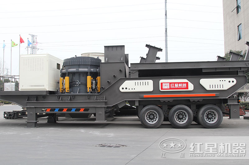 移動(dòng)式圓錐破碎機(jī)圖片（輪胎式）