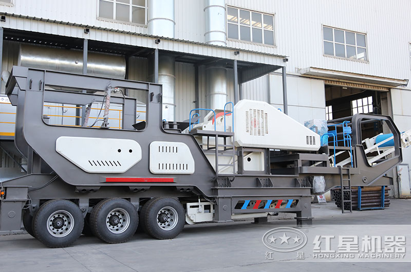 小型移動式建筑垃圾粉碎機(jī) 小型移動式建筑垃圾粉碎機(jī)