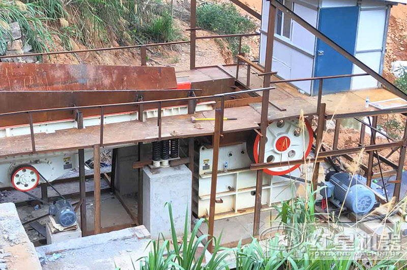 顎式破碎機作業(yè)現(xiàn)場圖片 顎式破碎機作業(yè)現(xiàn)場圖片