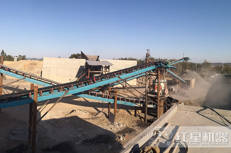 花崗巖破碎機選擇哪種？型號參數(shù)及價格