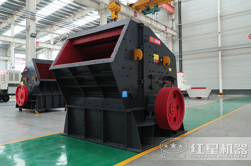 PF反擊破碎石機(jī)圖片 PF反擊破碎石機(jī)圖片