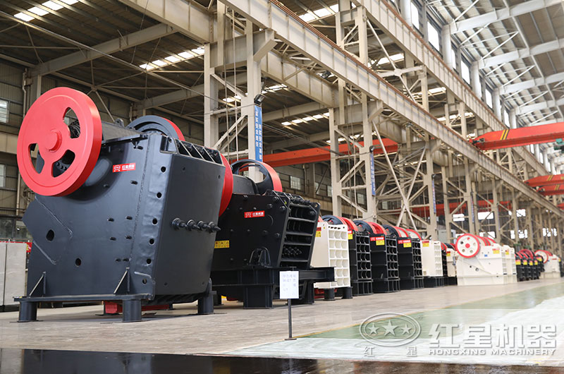 不同型號規(guī)格下的鄂式破碎機(jī) 不同型號規(guī)格下的鄂式破碎機(jī)