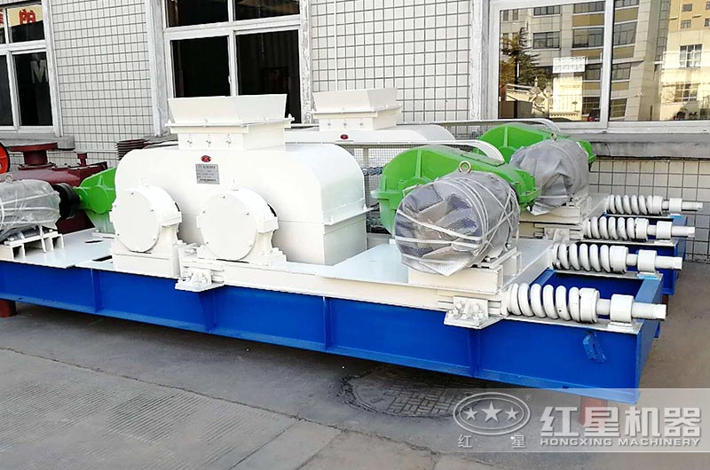 每小時(shí)200噸對(duì)輥制砂機(jī)多少錢(qián)一臺(tái)？附型號(hào)和技術(shù)參數(shù)