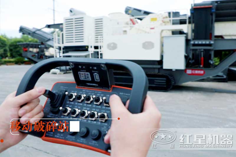 智能操控的環(huán)保型移動顎式破碎機(jī) 智能操控的環(huán)保型移動顎式破碎機(jī)