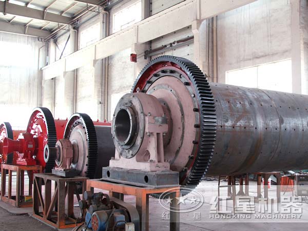 不同規(guī)格下的螢石礦球磨機
