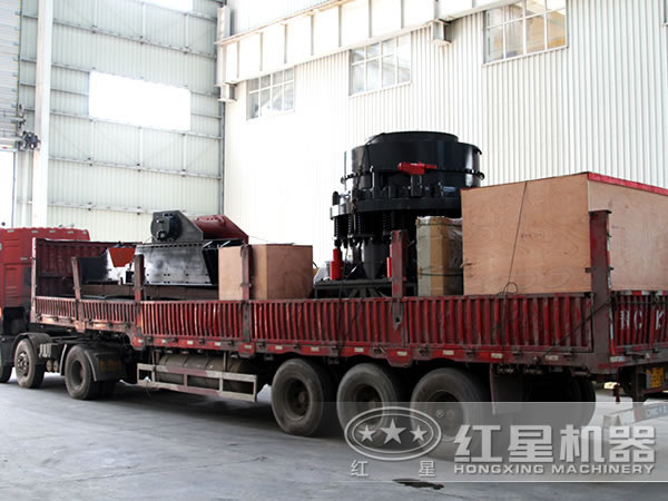 磷礦石破碎設(shè)備發(fā)貨現(xiàn)場