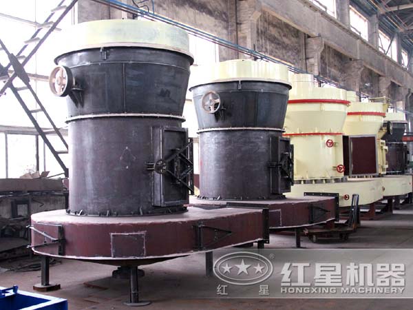 藍(lán)晶石磨粉機生產(chǎn)車間