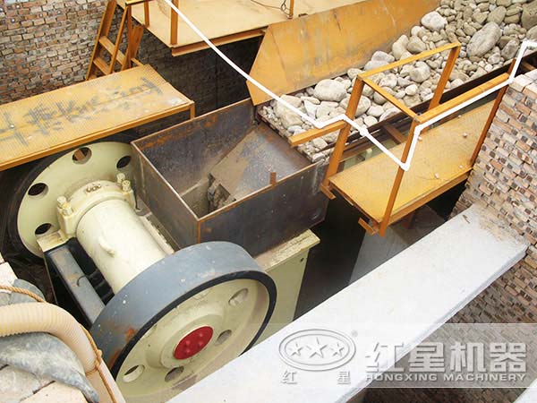 打石機設(shè)備有幾種，產(chǎn)能分別多少