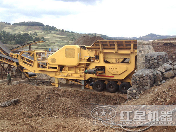 流動(dòng)石子機(jī)作業(yè)客戶(hù)現(xiàn)場(chǎng)