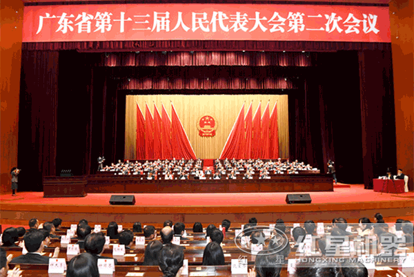 大型流動粉碎石頭一體機多少錢一臺？