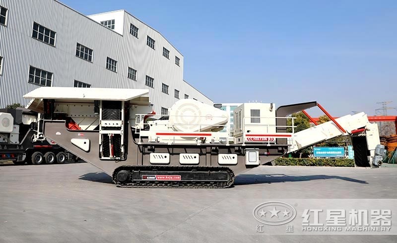 大型采石場用以柴油為動力的履帶破碎機更高產(chǎn)、環(huán)保