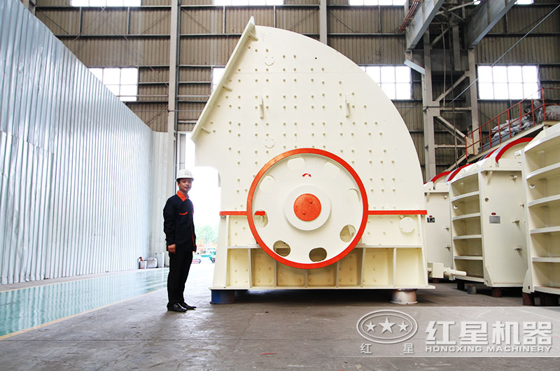 用重錘破碎機(jī)破碎水泥塊合適嗎？報(bào)價(jià)多少