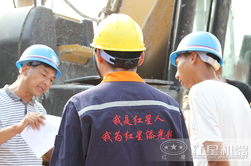 紅星技術經理現(xiàn)場指導用戶安裝及操作