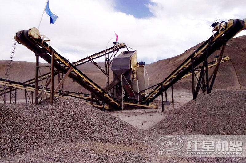 碎石破碎機(jī)生產(chǎn)線一天產(chǎn)量是多少？有沒有現(xiàn)場生產(chǎn)視頻？