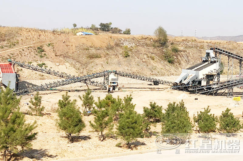 五十萬(wàn)之內(nèi)的小型石頭制沙機(jī)都有哪種，產(chǎn)量多大？