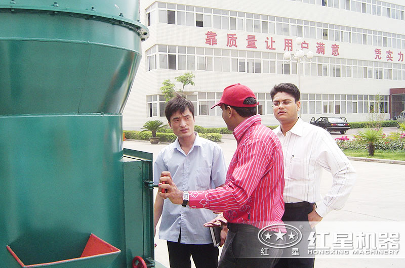 每天10噸的打石粉機(jī)器哪兒有？環(huán)保嗎？