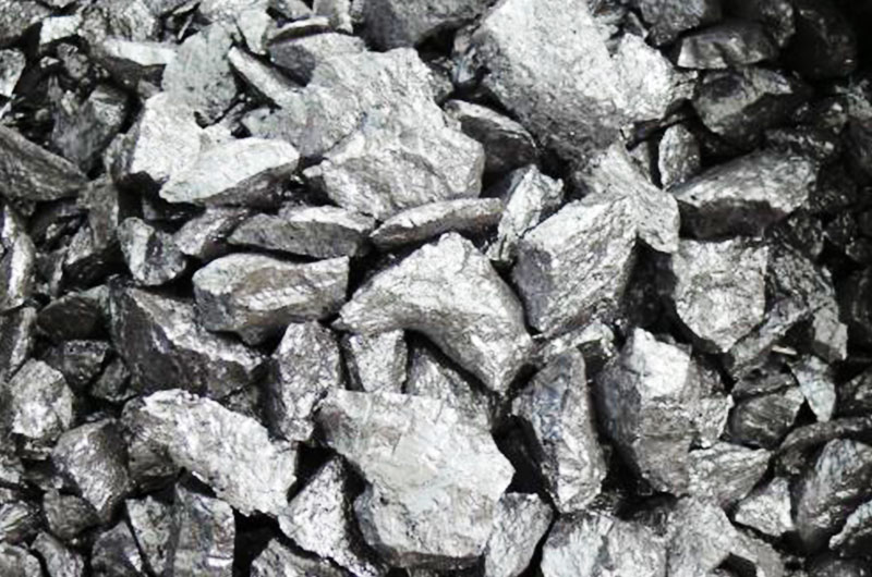 成套環(huán)保工業(yè)硅破碎機設備有哪些，價格是多少？