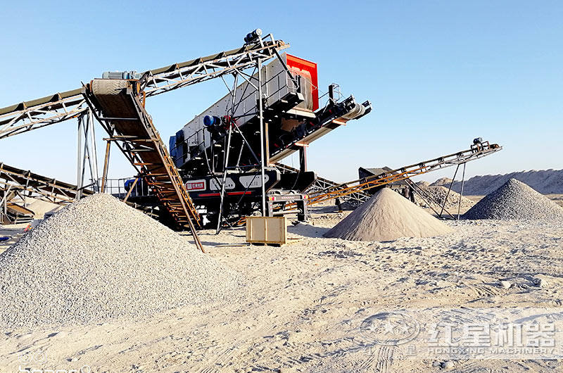 履帶式和輪胎式移動(dòng)破碎站的區(qū)別是什么？全方位對(duì)比一目了然