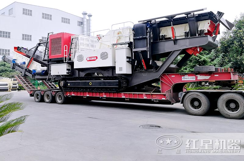 微型隱蔽式移動(dòng)石子破碎機(jī)，您就偷樂(lè)著賺錢吧！