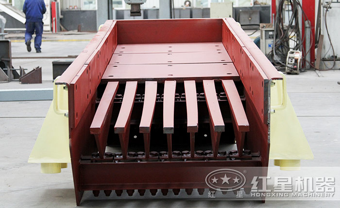 人工石頭磕石子有什么流程，采用什么設(shè)備？