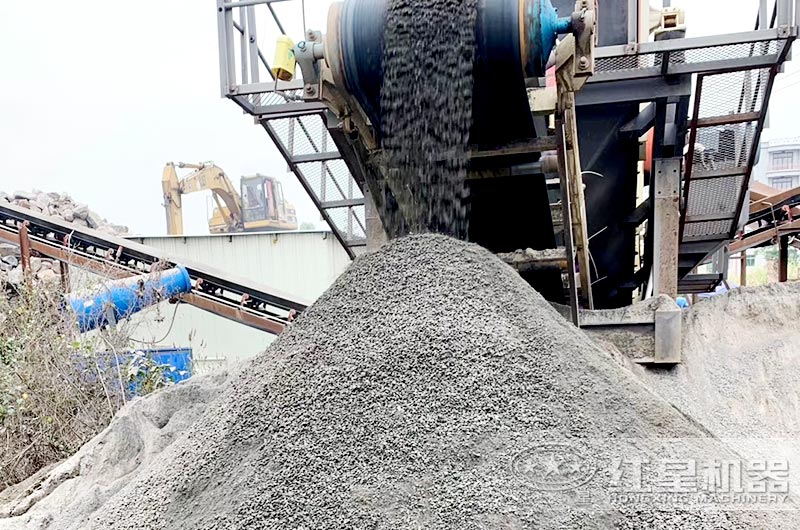 把握商機(jī)的用戶(hù)大規(guī)模粉碎建筑垃圾現(xiàn)場(chǎng)