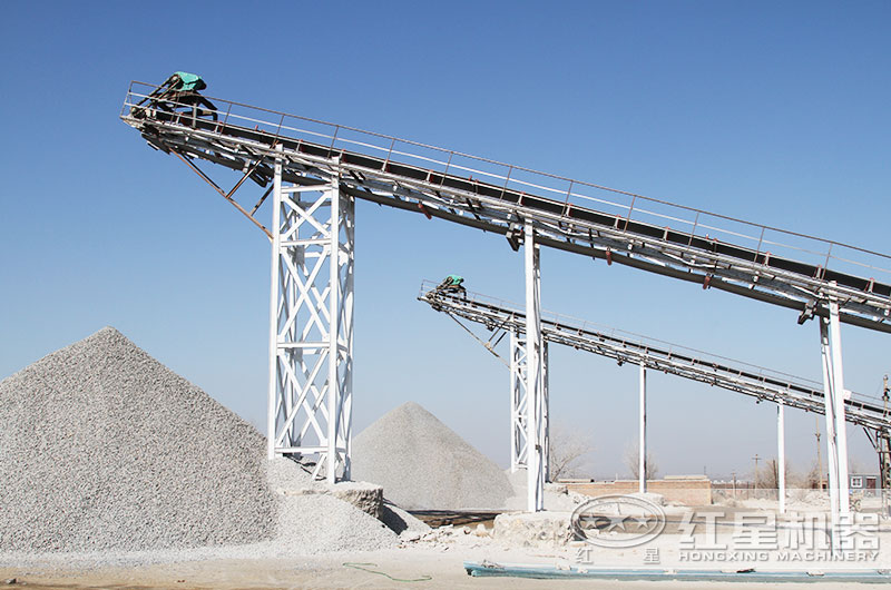 碎石粉碎機(jī)每天能碎多少噸石料？大概多少錢一套？