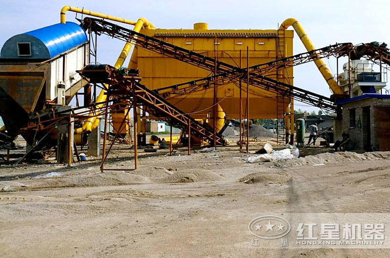 環(huán)保型機(jī)制砂生產(chǎn)線如何配置，一天能生產(chǎn)多少噸細(xì)沙？