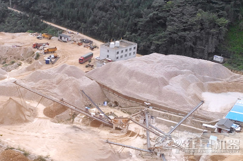 大型粉石頭機(jī)器價(jià)格多少錢一臺（內(nèi)附圖片及生產(chǎn)視頻）