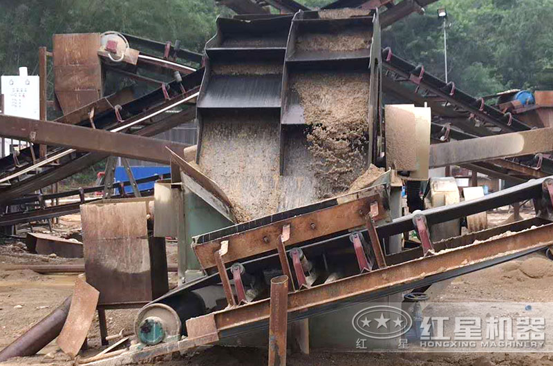 日賺一兩萬的洗沙廠生產機制砂現(xiàn)場