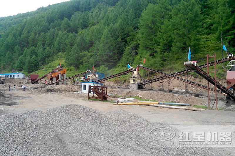 日產(chǎn)200噸的制沙機(jī)多少錢一臺(tái)？有沒有移動(dòng)的？