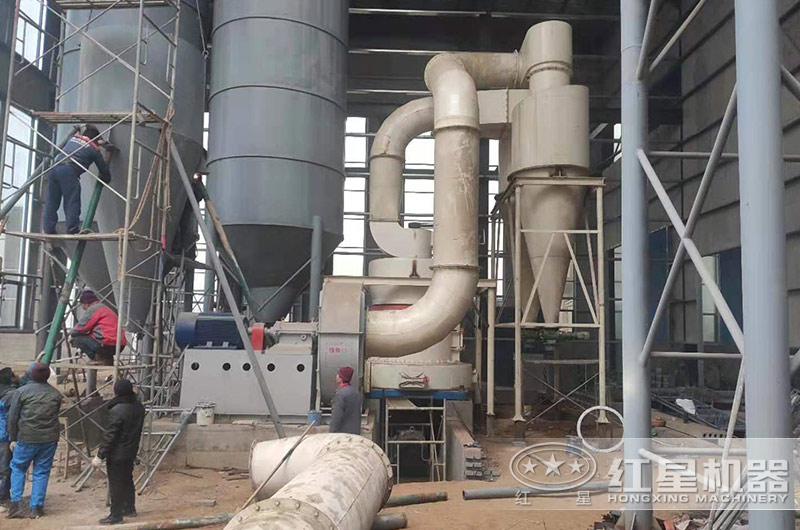 打膩?zhàn)?00目用什么磨粉機(jī)器？膩?zhàn)拥倪x擇原則是什么？