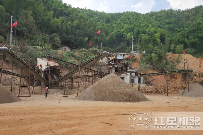 15萬(wàn)預(yù)算，能買(mǎi)到哪種河卵石及建筑廢料用多功能破碎機(jī)？