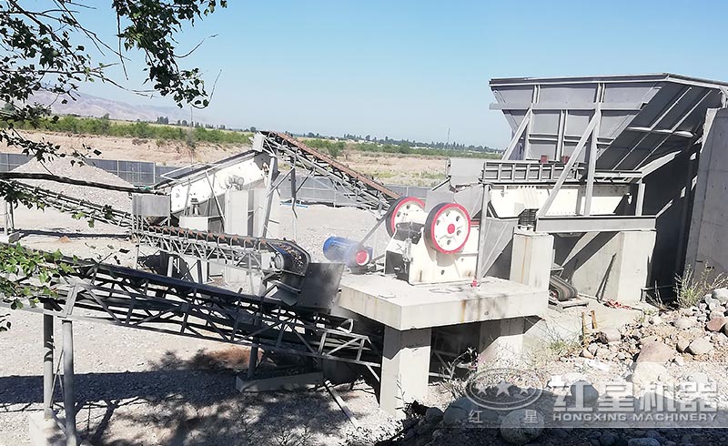 礦山鄂式破碎機(jī)價格一臺是多少錢？詳看紅星破碎機(jī)2021新報價