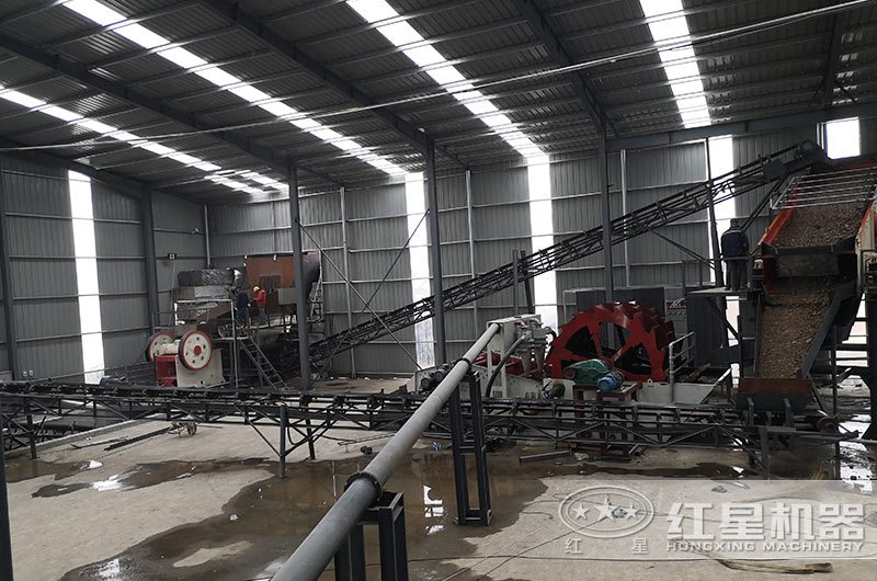 69鄂式破碎機應(yīng)用加工現(xiàn)場