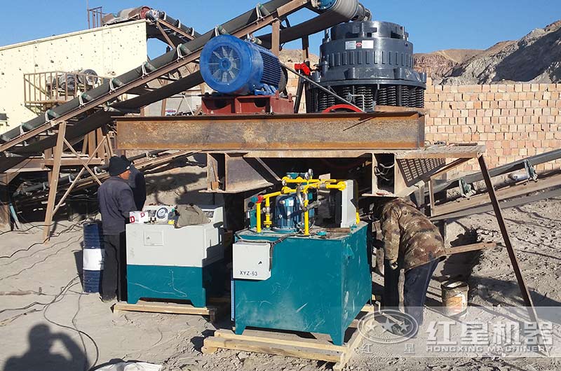 175紅星圓錐機(jī)配多少千瓦電機(jī)？每小時(shí)能生產(chǎn)多少?lài)嵤?？銅套怎么換？