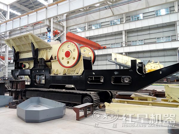 鄂式破碎機(jī)種類中的移動(dòng)鄂式破碎站